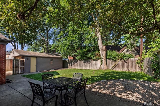 803 Oakridge Avenue, Royal Oak, MI 48067