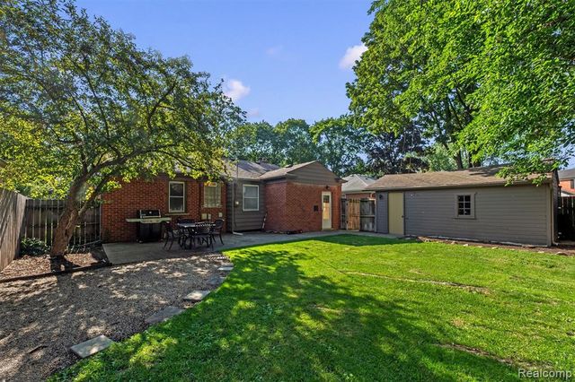 803 Oakridge Avenue, Royal Oak, MI 48067