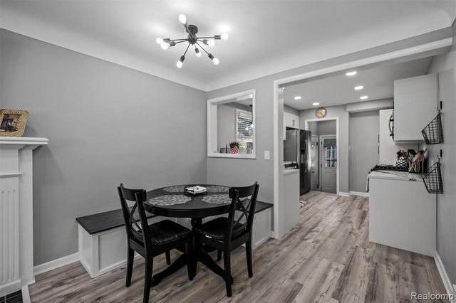 803 Oakridge Avenue, Royal Oak, MI 48067