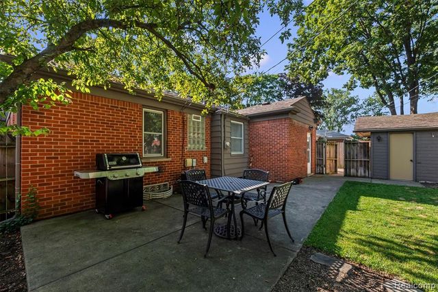 803 Oakridge Avenue, Royal Oak, MI 48067