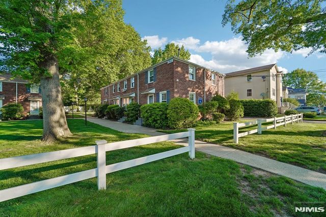 230 Lafayette Place 4D, Englewood, NJ 07631