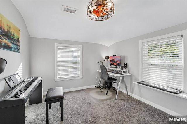 230 Lafayette Place 4D, Englewood, NJ 07631