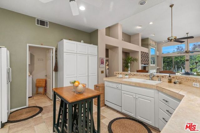 435 Rembrandt Drive, Corona, CA 92882