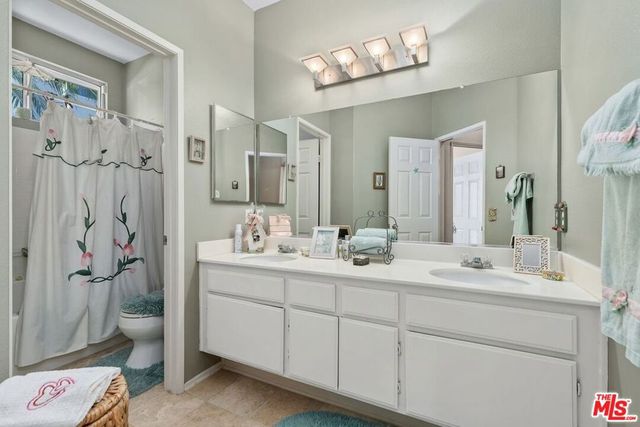 435 Rembrandt Drive, Corona, CA 92882