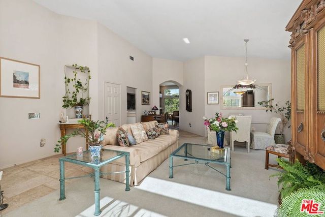 435 Rembrandt Drive, Corona, CA 92882