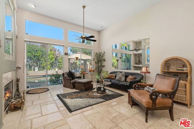 435 Rembrandt Drive, Corona, CA 92882