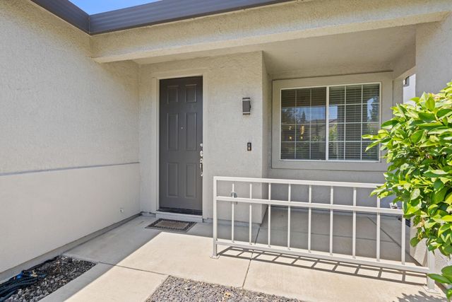 11462 Pyrites Way, Gold River, CA 95670