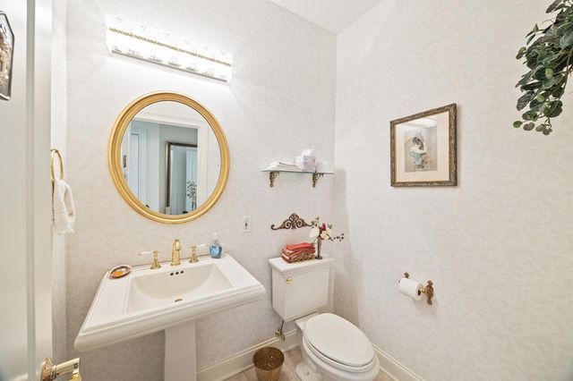 31 Markham Ter, Crossville, TN 38558