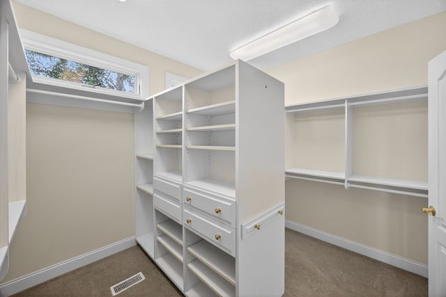 31 Markham Ter, Crossville, TN 38558