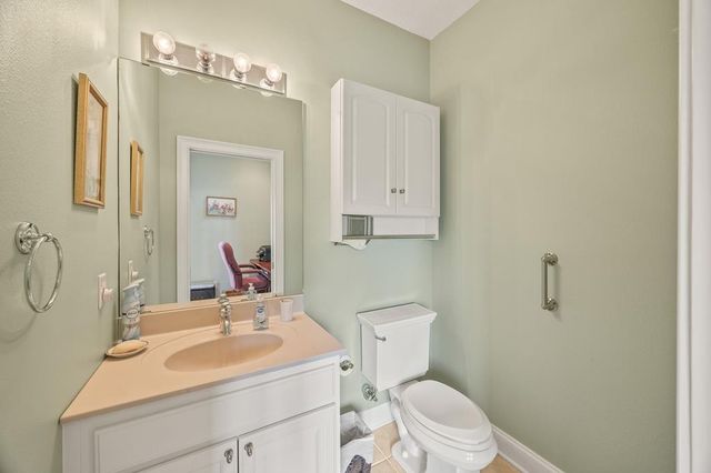 31 Markham Ter, Crossville, TN 38558