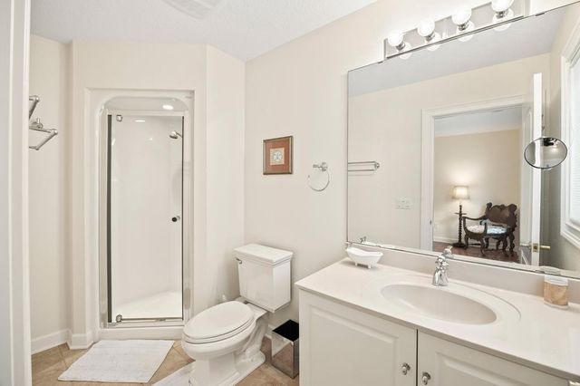 31 Markham Ter, Crossville, TN 38558