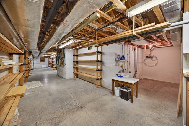 31 Markham Ter, Crossville, TN 38558