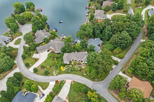 31 Markham Ter, Crossville, TN 38558