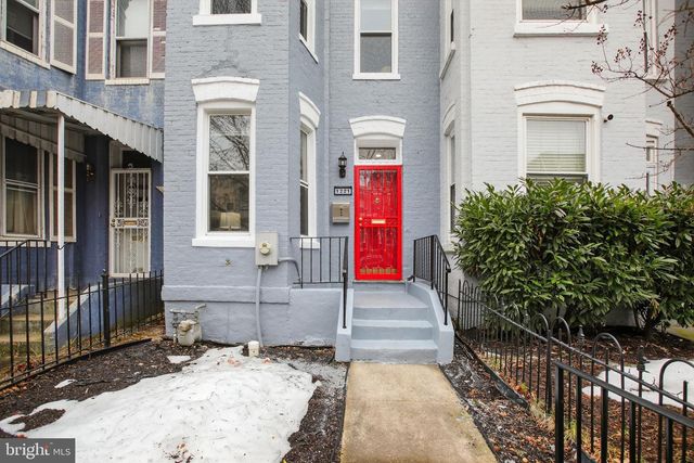 1221 I ST NE, Washington, DC 20002