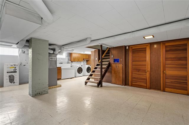 1328 Hanes Road, Beavercreek, OH 45434