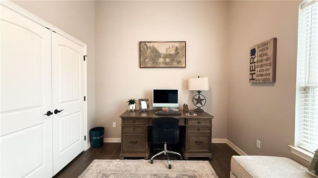 2421 Sandpiper Avenue, Mcallen, TX 78504