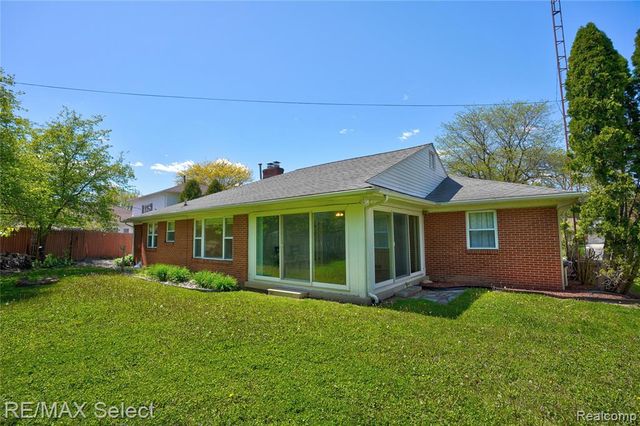 3441 Hawthorne Drive, Flint, MI 48503