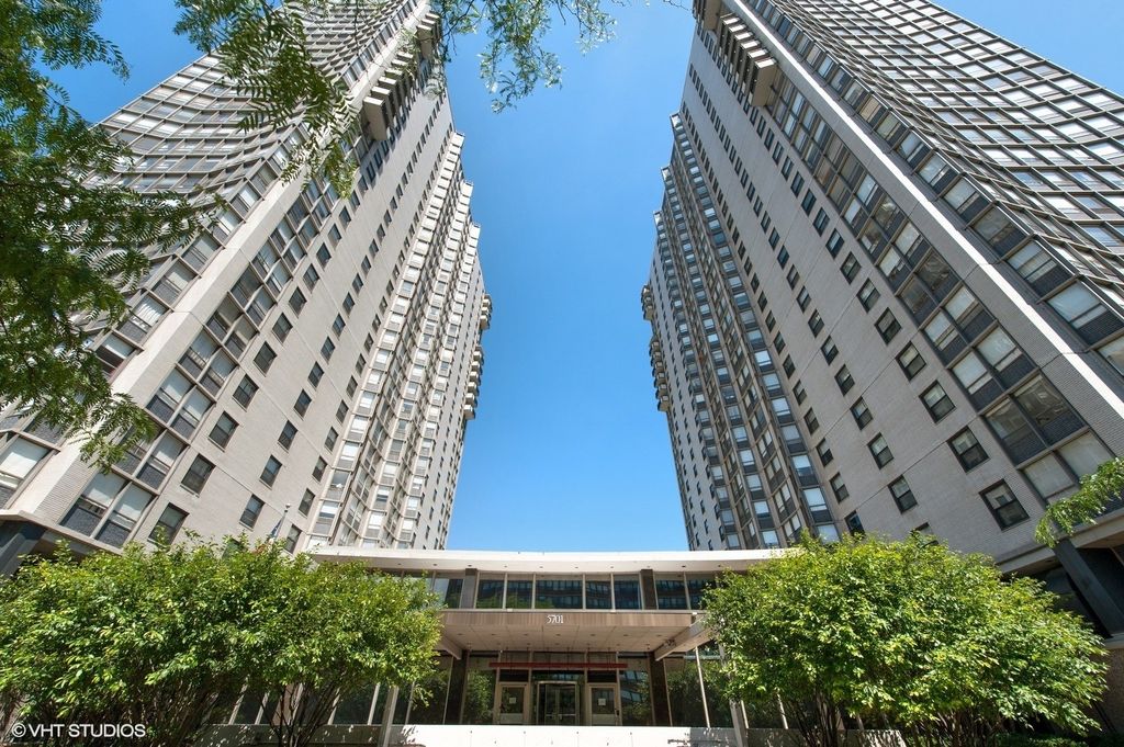 5701 N Sheridan Road 7A, Chicago, IL 60660