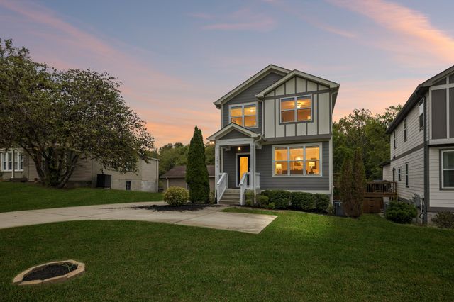2610 Brittany Dr, Nashville, TN 37206