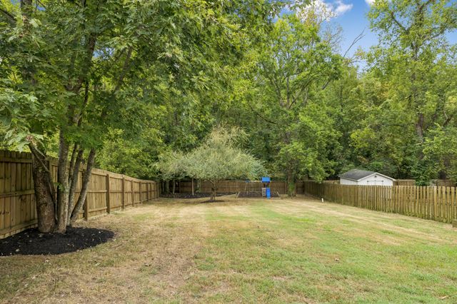 2610 Brittany Dr, Nashville, TN 37206