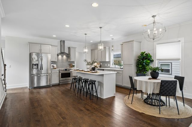 2610 Brittany Dr, Nashville, TN 37206
