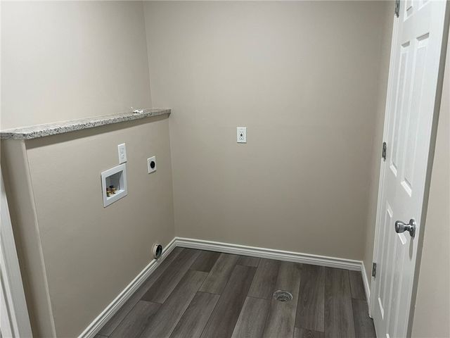 306 Circle Dr, Corpus Christi, TX 78412