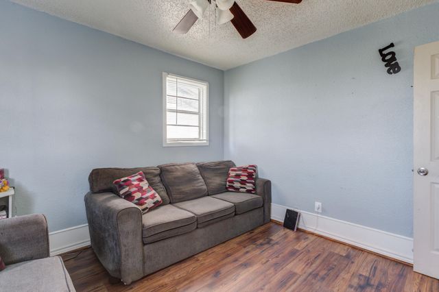 2901 Beech Avenue, Lubbock, TX 79404