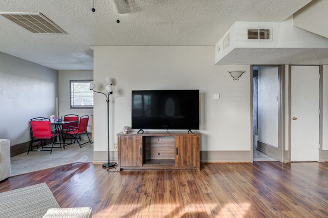 2901 Beech Avenue, Lubbock, TX 79404