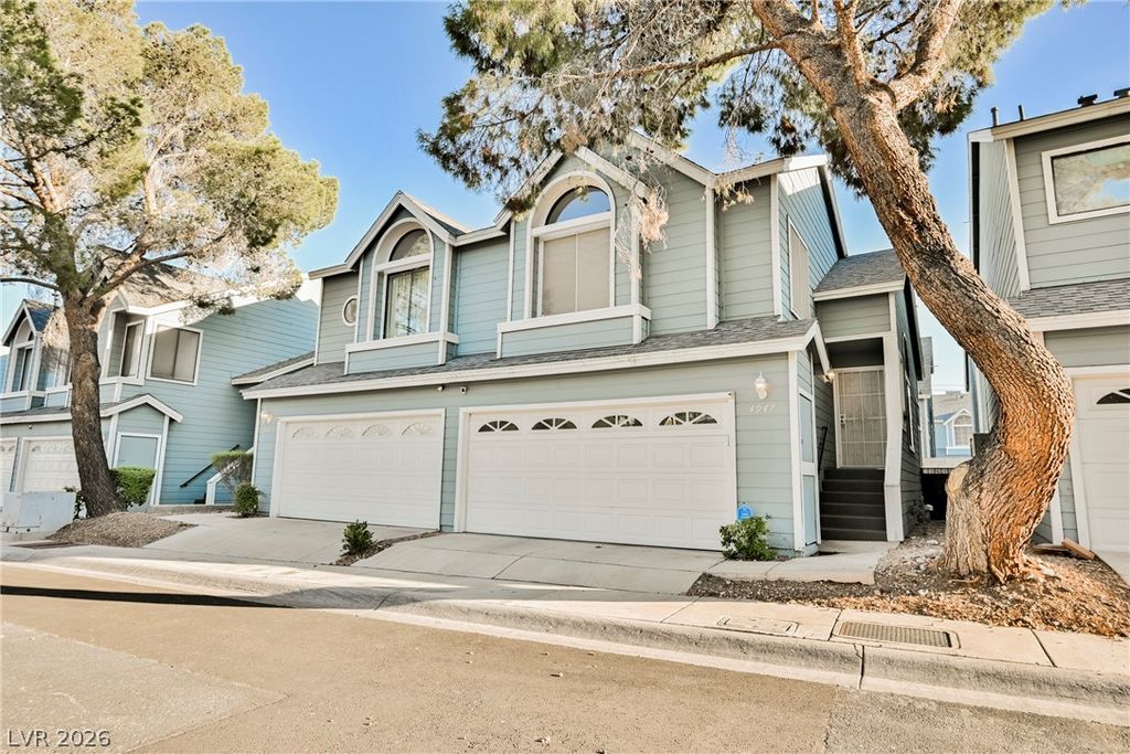 4947 Strauss Drive, Las Vegas, NV 89146 — photo 2