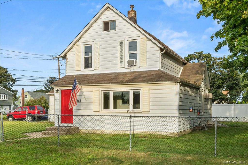 368 Catskill Avenue, Lindenhurst, NY 11757 — exterior