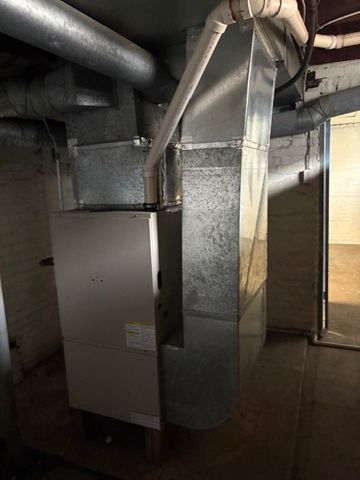 206 N Monroe Street, Prairie City, IA 50228