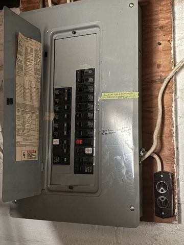 206 N Monroe Street, Prairie City, IA 50228