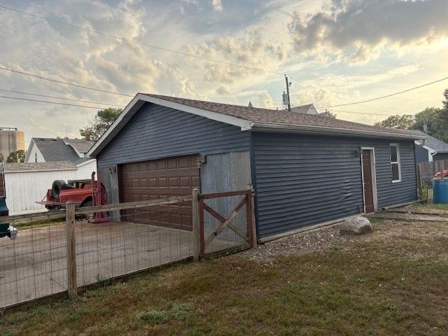 206 N Monroe Street, Prairie City, IA 50228