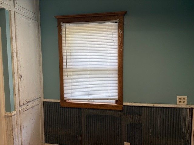 206 N Monroe Street, Prairie City, IA 50228