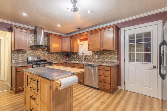 3827 Newport Avenue, Fort Wayne, IN 46805