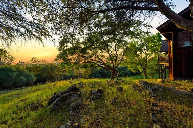 13983 Hidden Ridge Ct, Penn Valley, CA 95946