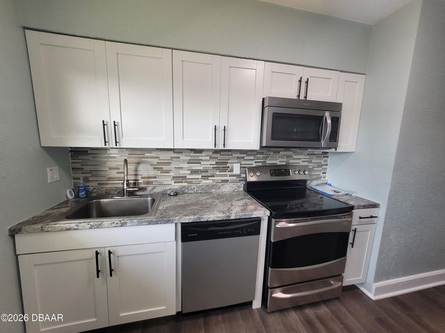 500 S Beach St Apt J4, Daytona Beach, FL 32114