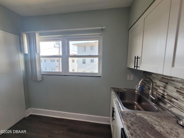 500 S Beach St Apt J4, Daytona Beach, FL 32114