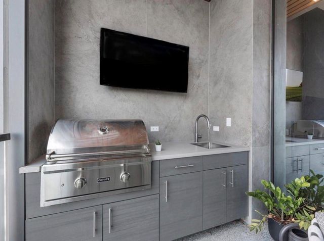 1711 Allen Parkway 2102, Houston, TX 77019