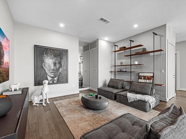 1711 Allen Parkway 2102, Houston, TX 77019