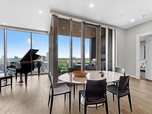 1711 Allen Parkway 2102, Houston, TX 77019