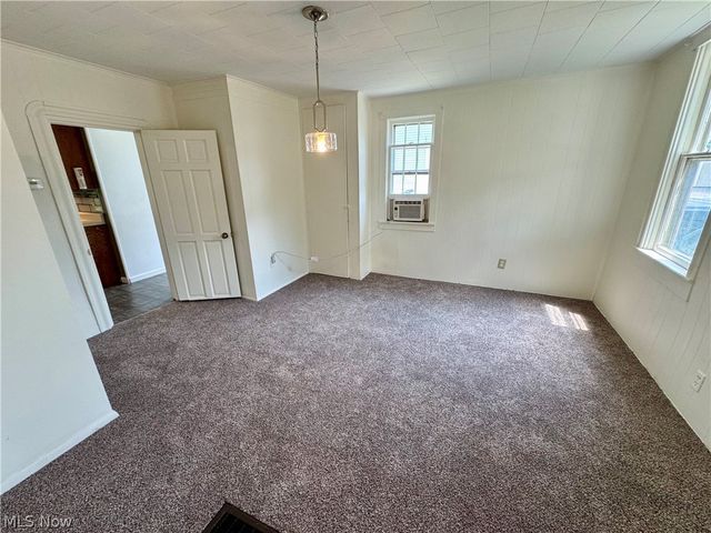209 W Washington Street, Lisbon, OH 44432