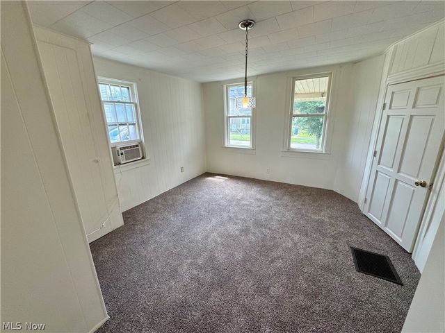 209 W Washington Street, Lisbon, OH 44432