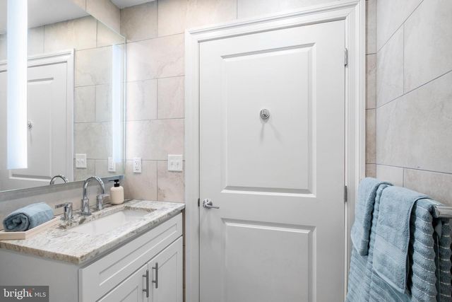 1420 Chestnut St # 501, Philadelphia, PA 19102