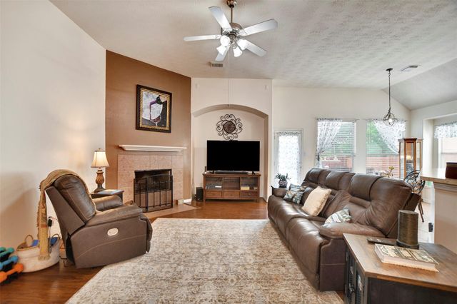 38114 E Sulphur Creek Drive, Magnolia, TX 77355