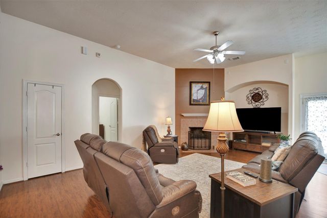 38114 E Sulphur Creek Drive, Magnolia, TX 77355