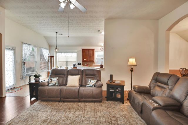 38114 E Sulphur Creek Drive, Magnolia, TX 77355