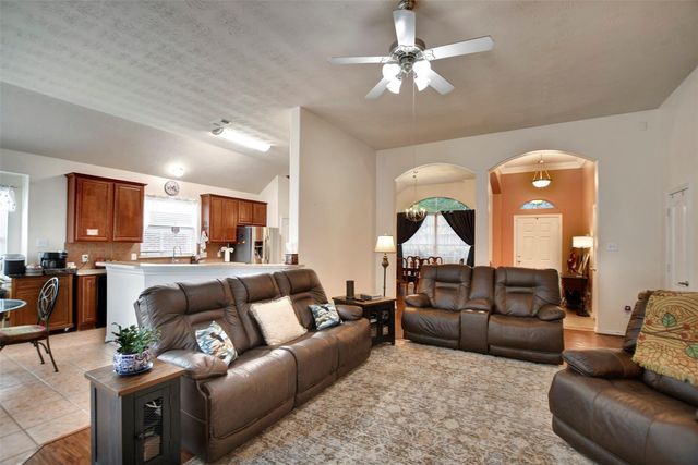 38114 E Sulphur Creek Drive, Magnolia, TX 77355