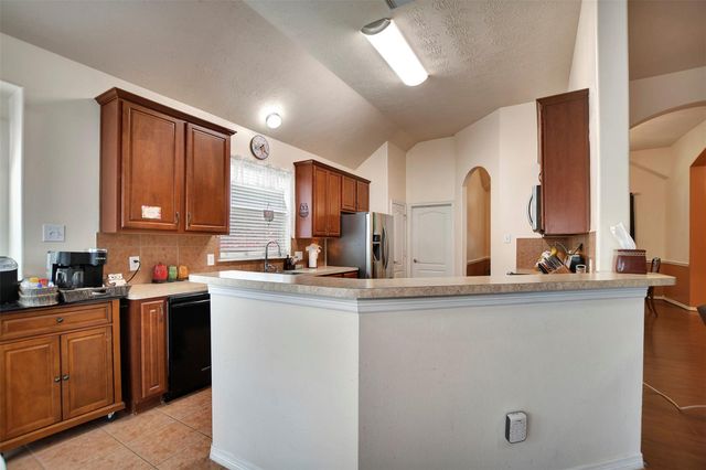 38114 E Sulphur Creek Drive, Magnolia, TX 77355