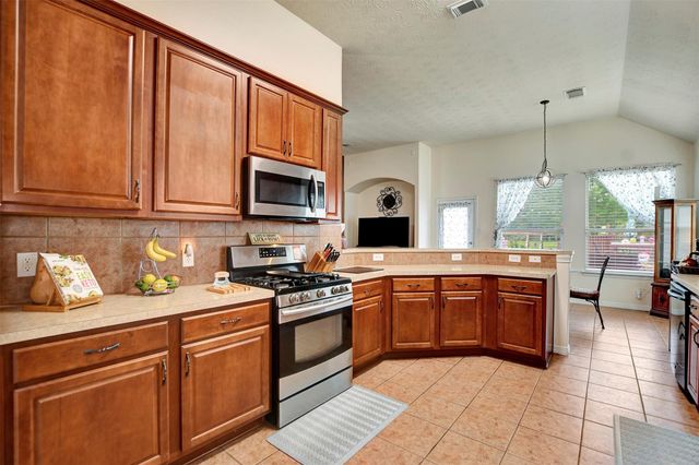 38114 E Sulphur Creek Drive, Magnolia, TX 77355